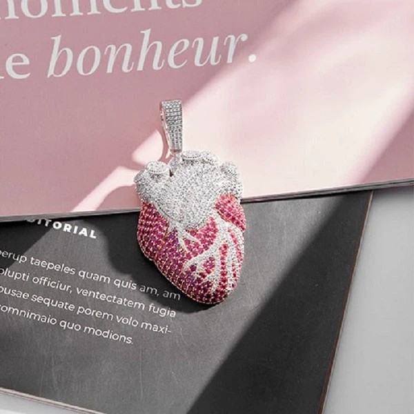 Human Heart Pendants Moissanite